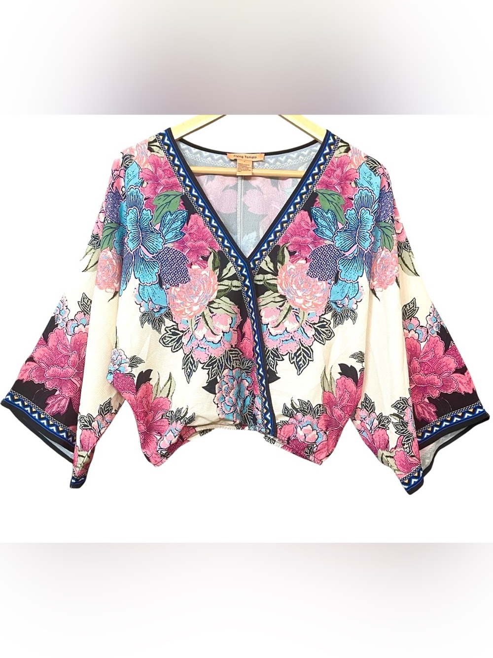 Flying Tomato Crop floral Blouse